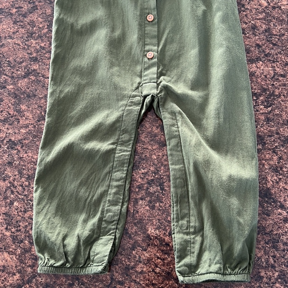 Carters Romper - Picture 3 of 6